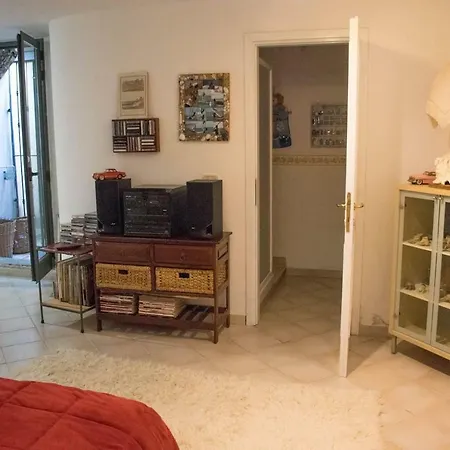 Apartment Delizioso Monolocale Con Giardino *